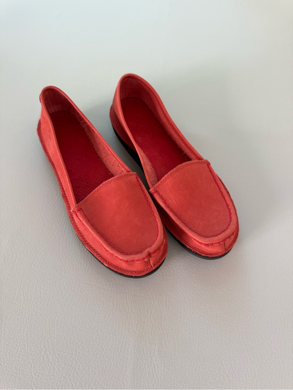Rainbow Red Leather Suede Slip On Loafers Women’s size 7 Comfort Classics